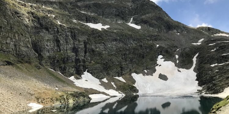 Claro, aquí tienes 10 títulos atractivos y optimizados para SEO sobre Racó de s’Alga en Formentera: